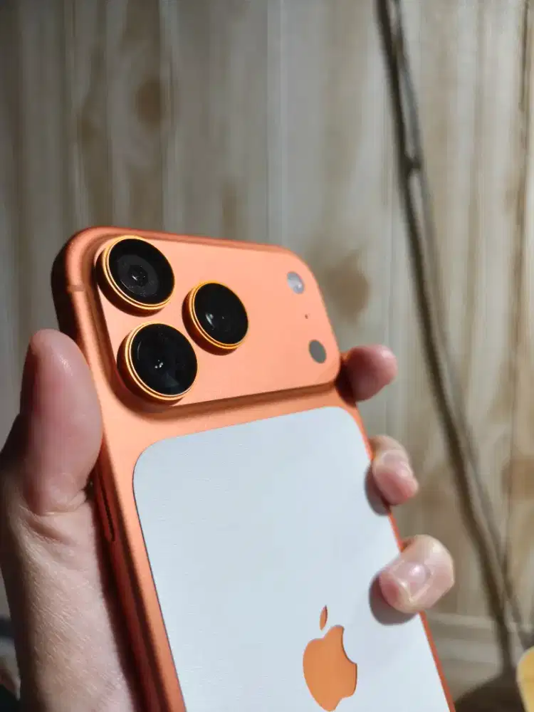 Jual iphone 17 pro max orange 256gb ibox