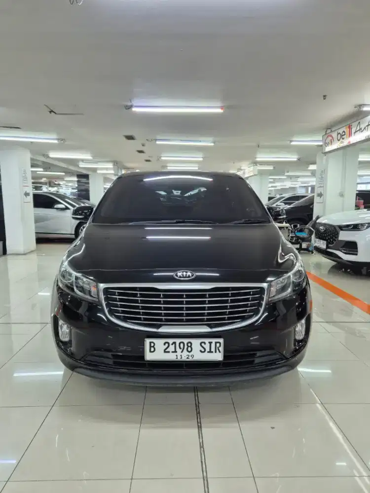 Kia grand sedona ultimate 2019 hitam km 28rban tgn 1 full ori