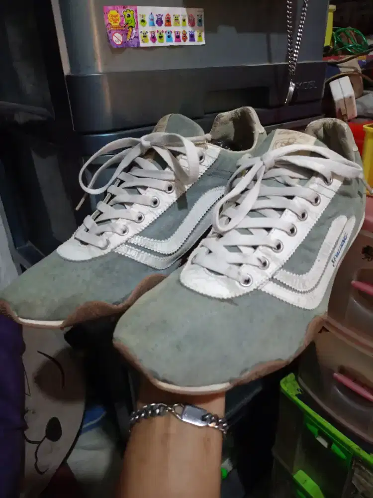 Sepatu PRIA Spalding SIZE 43