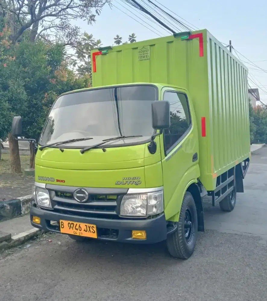 HINO DUTRO 110 SD 2013 ENGKEL BOX BESI 12,5 KUBIK
