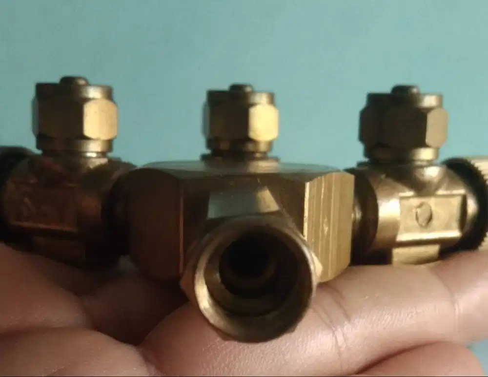 Splitter ISTA 3 Ways Original untuk Tabung Co2 Aquascape