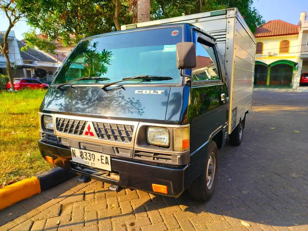 Mitsubishi L300 box 2004 sangat istimewa dan terawat Malang
