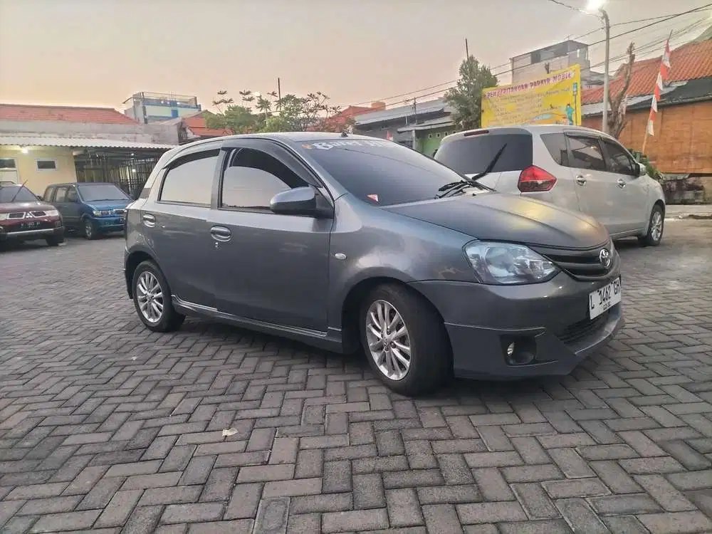 Toyota Etios Valco 2013 Bensin