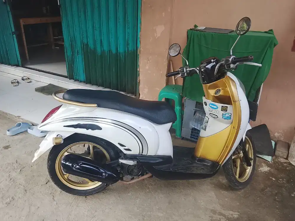 Jual Scoopy 2011 komplit