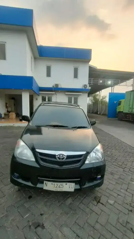 AVANZA 1,3 TAHUN 2010
