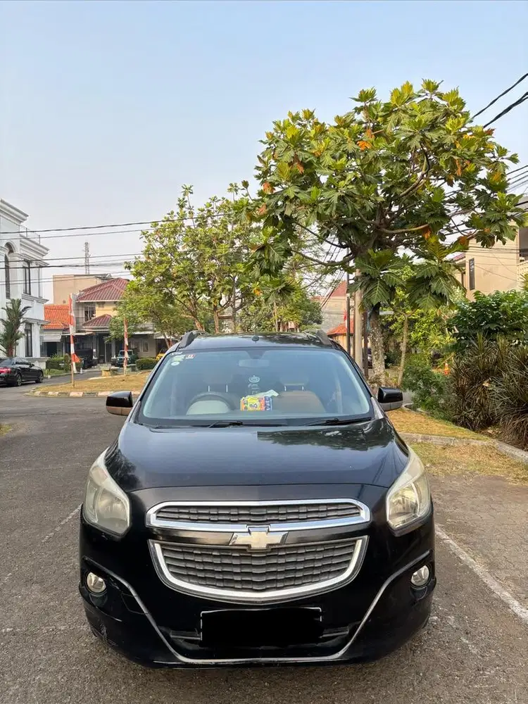 CHEVROLET SPIN 1.5 LTZ A/T 2013 Hitam