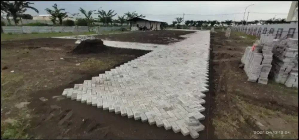 Ahlinya pemasangan paving
