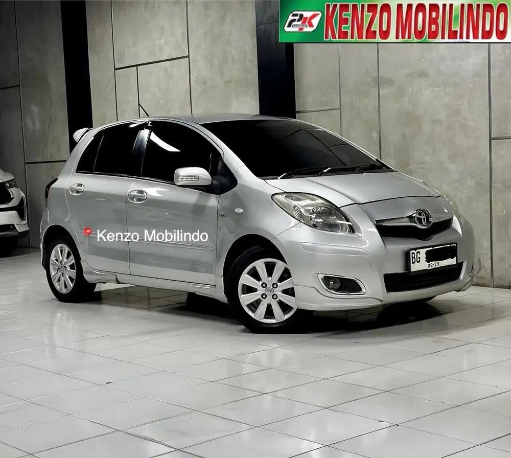 Yaris 1,5 E AT 2009/2010 silver,tgn 1 km rendah 117 top kondisi dp 28