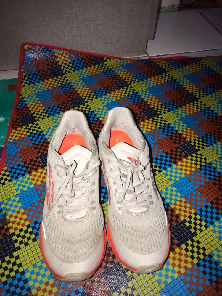 Sepatu Olahraga Brand 910 Original