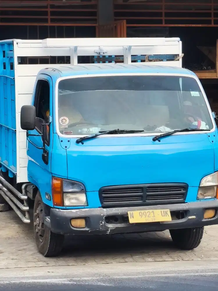 Truk Hyundai bak kayu 2008
