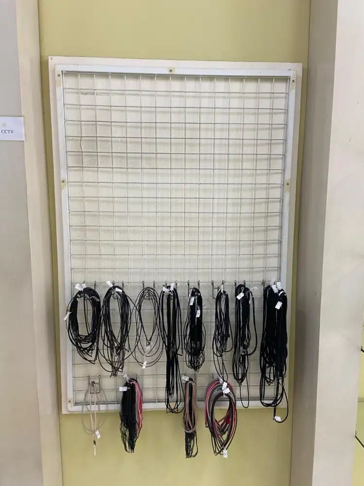Jual Cepat Display Hanging rak bekas - Thumbnail 2