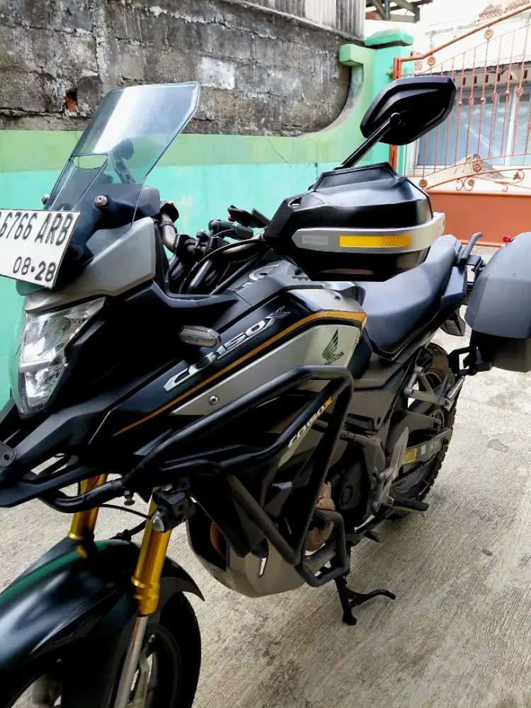 CB 150x plat R kab cilacap