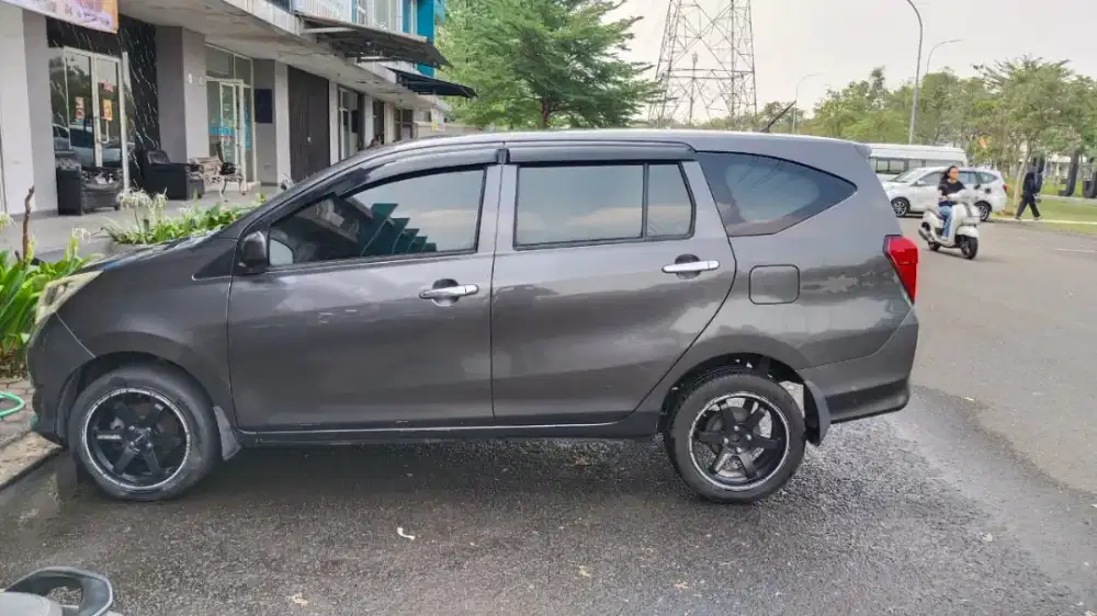DI JUAL MOBIL SIGRA