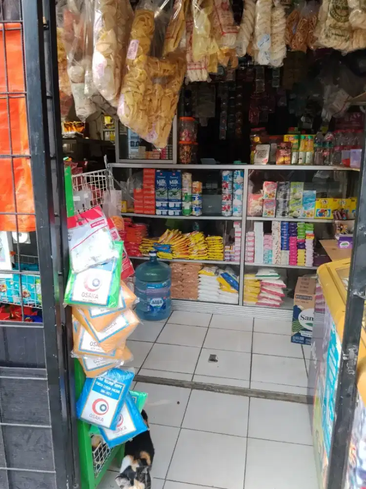 Take over warung masih sisa 6 bulan lagi