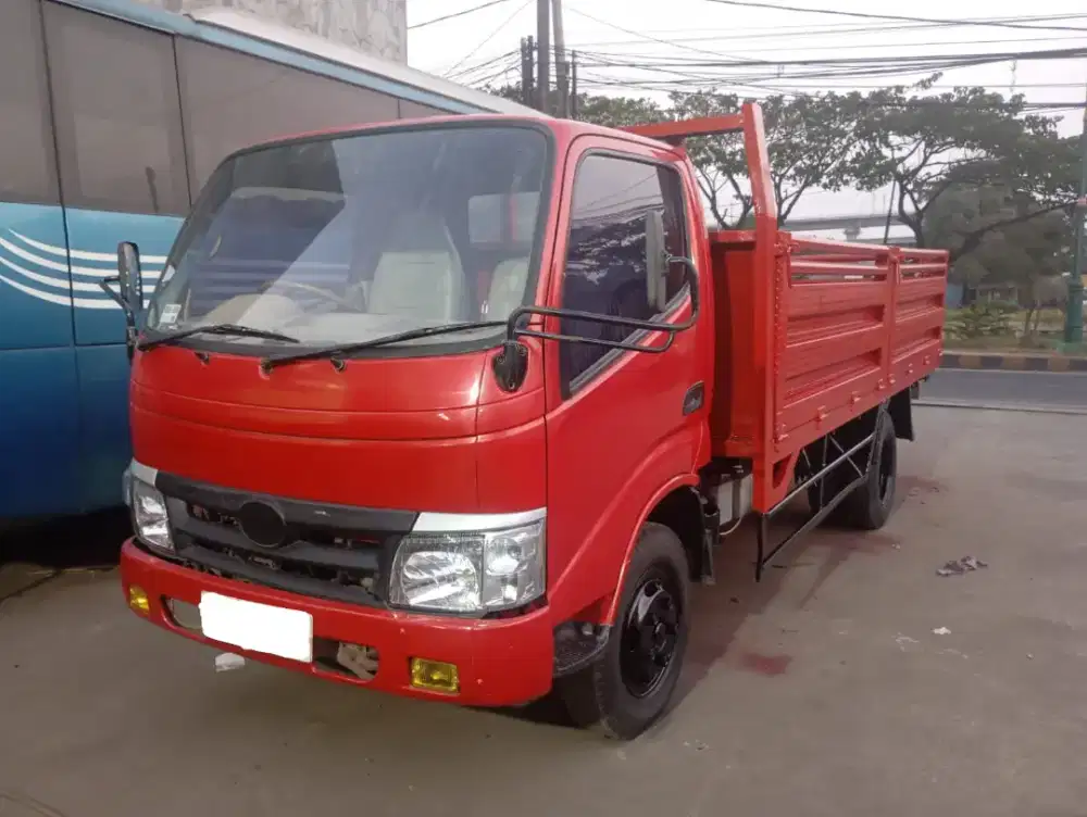 Toyota Dyna 6 Roda Bak Tahun 2003