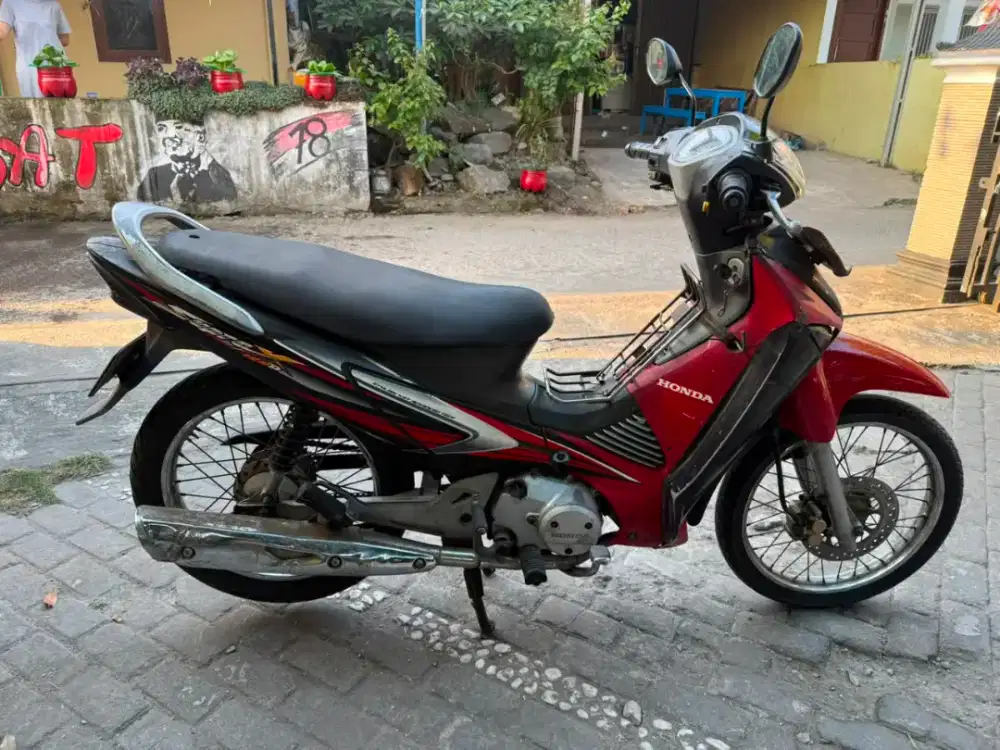 Supra 125 THN 2006 plat AB kota