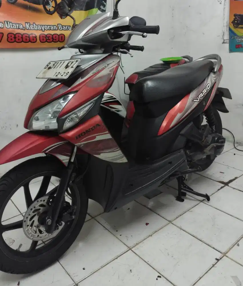 Vario 110 thn 2011 6,5 jt nego tipis BPKB STNK komplit