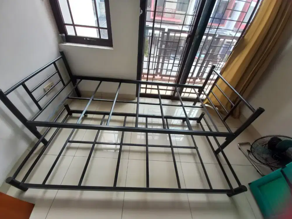 Ranjang sorong bunk bed single