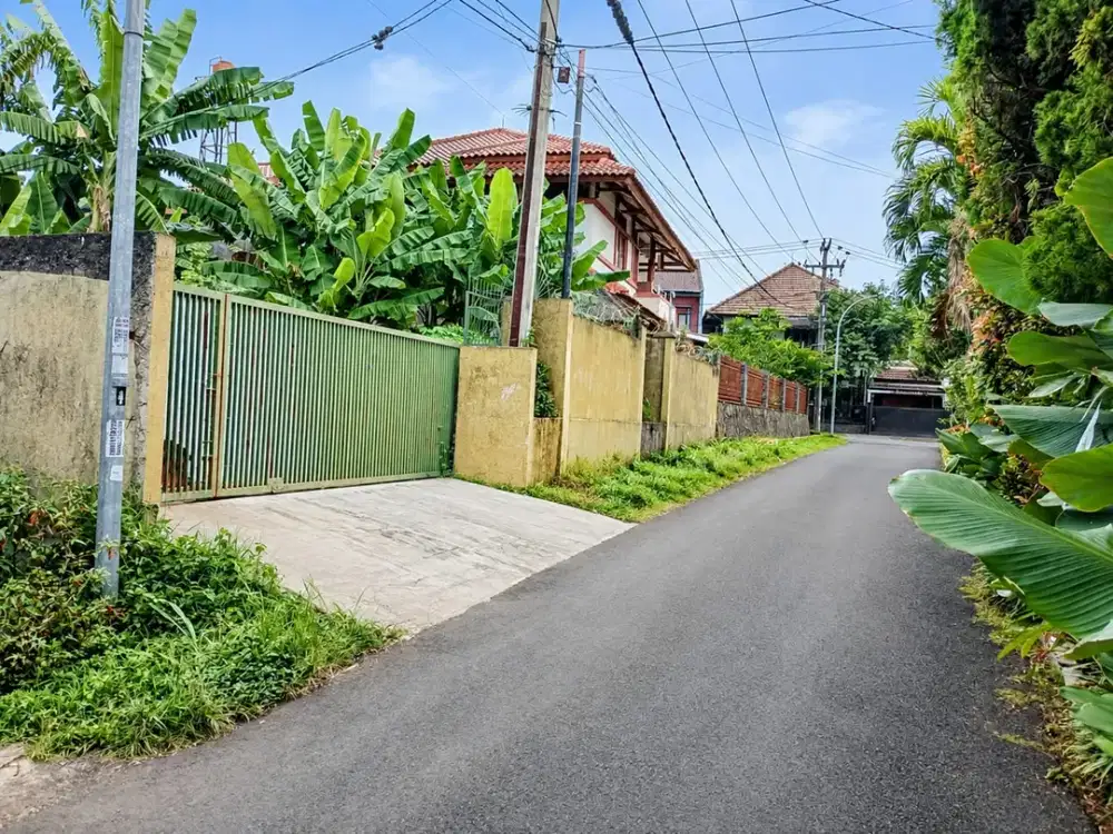 Tanah Cigadung Sayap Tubagus Ismail Dago Bandung Utara Luas 185 m² Strategis
