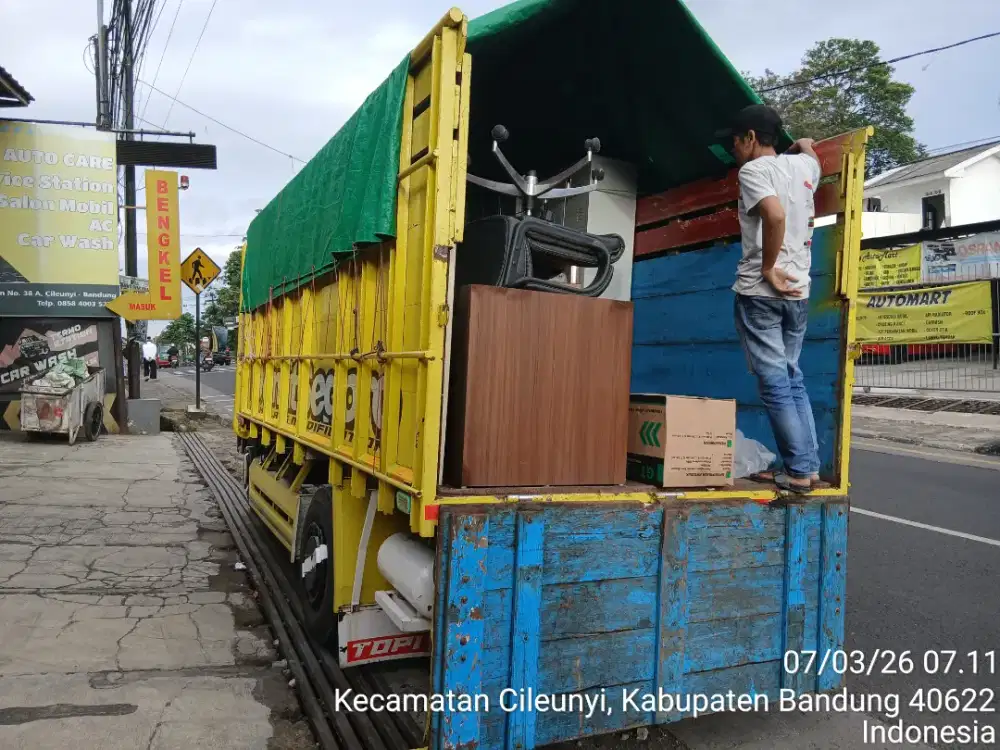 Sewa truk pindahan rumah kantor apartement kos2an gudang dll