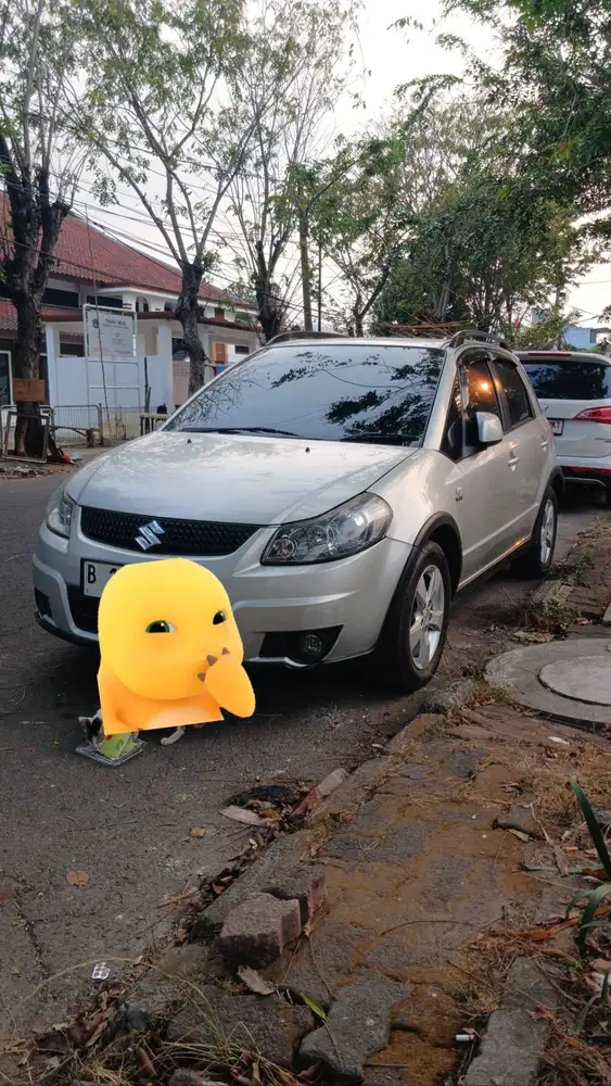Dijual Suzuki SX4 X-OVER 2010