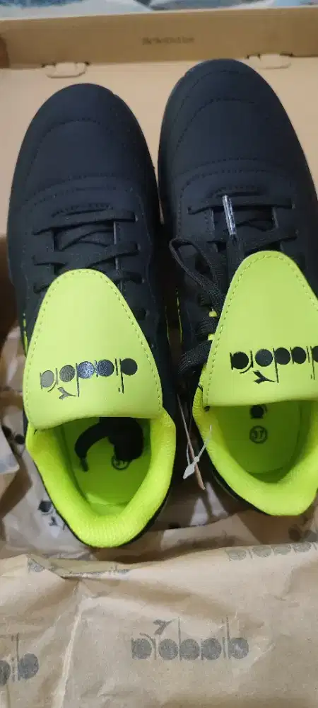 SEPATU FUTSAL ANAK DIADORA ROCKY JR