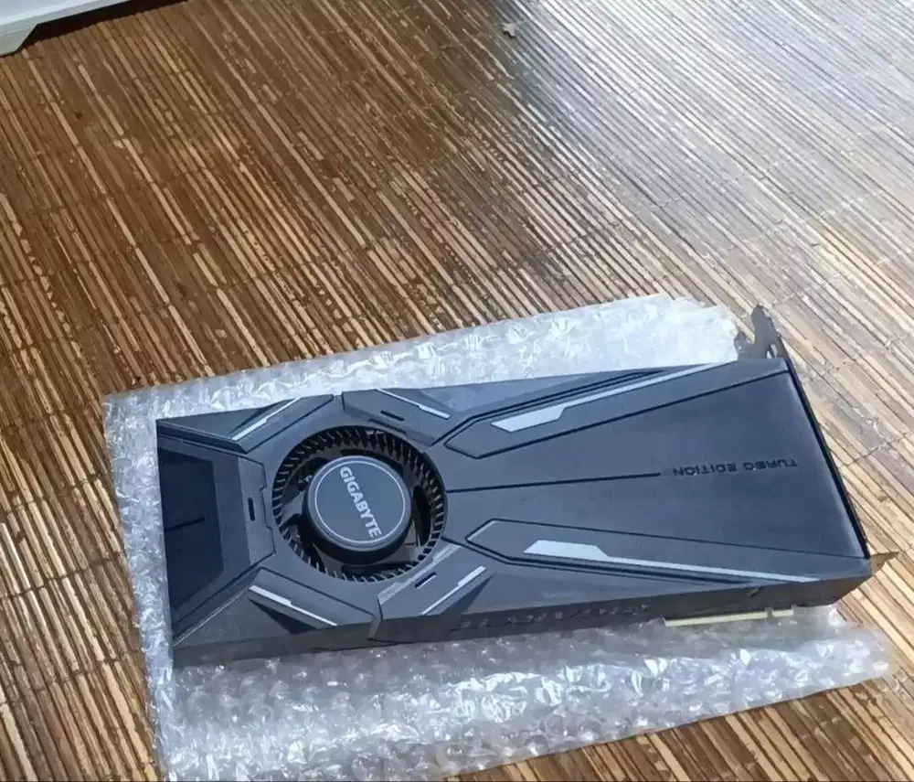 RTX 2080 Ti Gigabyte Turbo OC Edition BENING!