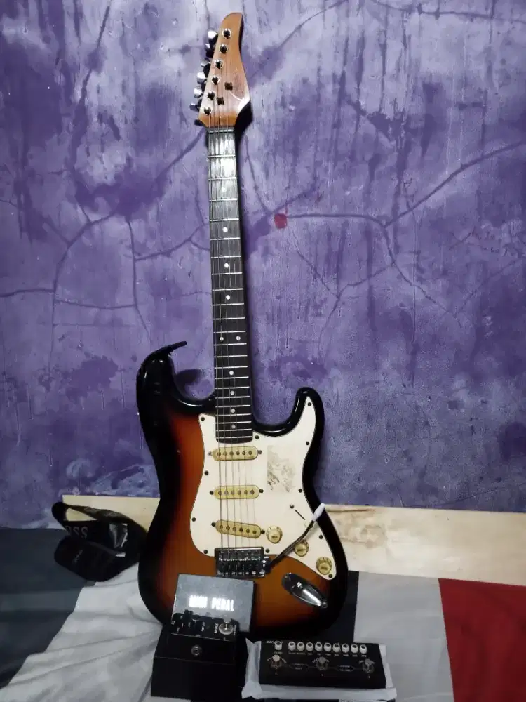Gitar SUHR ori pabrikan dan fx cuve baby + mini pedal distorsi