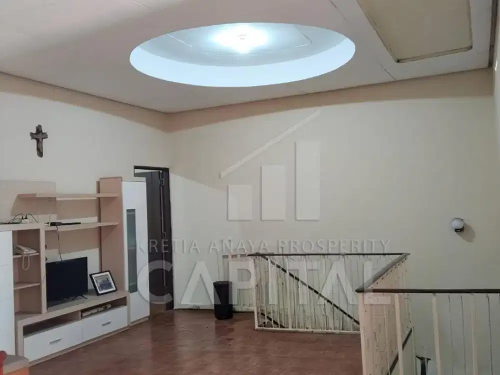 RUKO HARGA DIBAWAH NJOP SANGAT COCOK UNTUK KANTOR ATAU USAHA LAINNYA DI MAINROAD JALAN MERDEKA BANDUNG