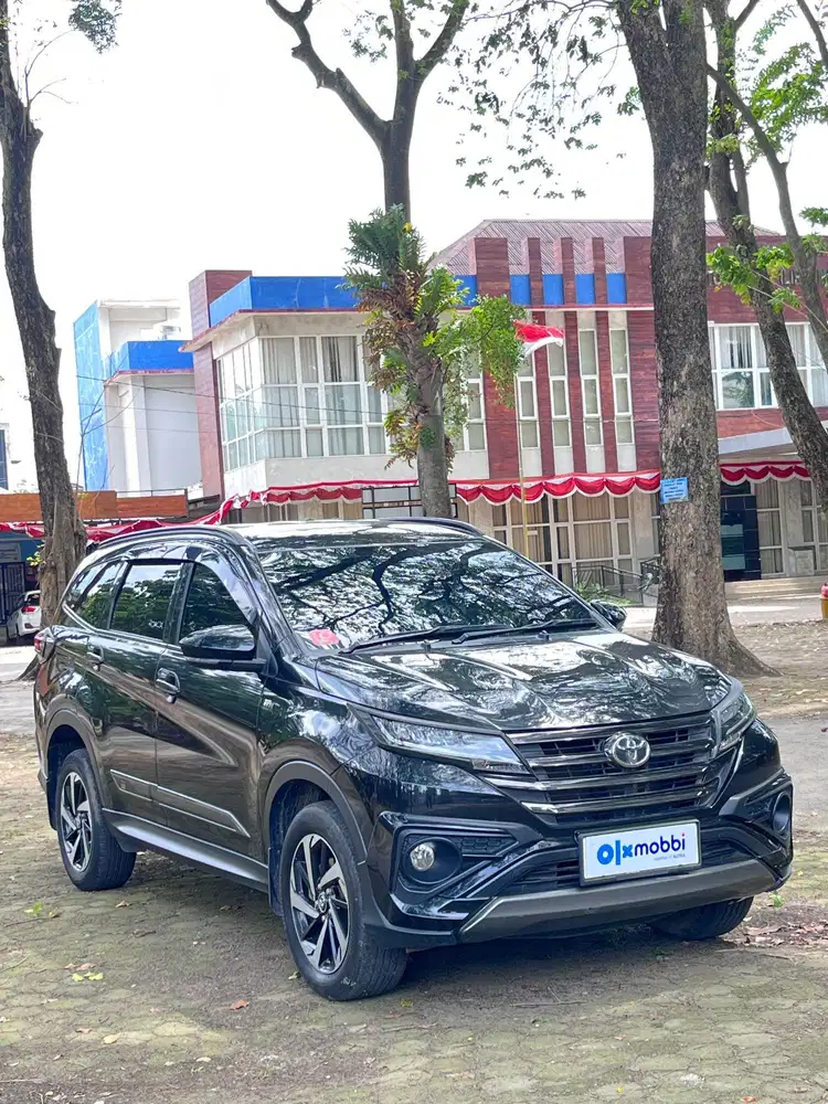 Toyota Rush 1.5 GR Sport AT 2023