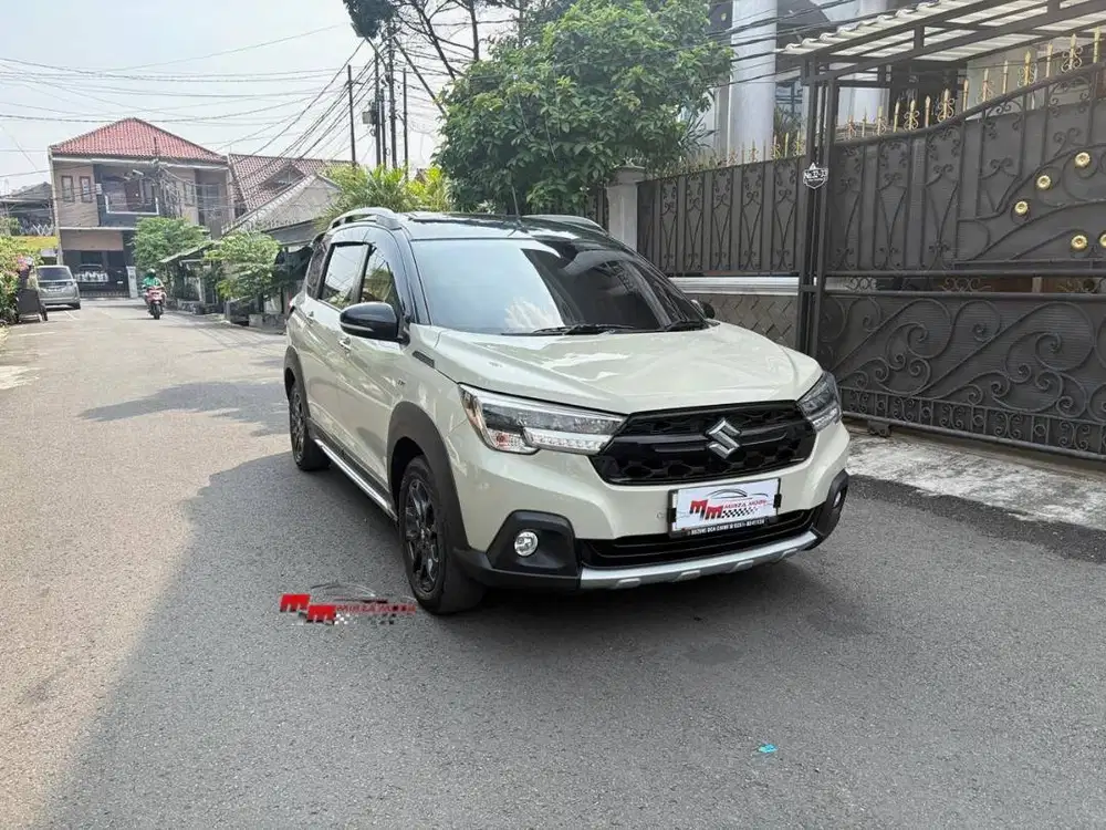 Suzuki XL7 Alpha Hybrid 1.5 AT 2023 Coklat Muda