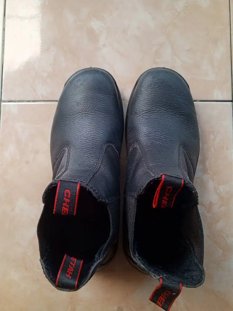 Safety shoes merk cheetah
