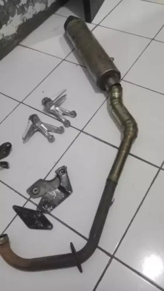 Di jual cepat merk kenlpot buat motor stria   Fu