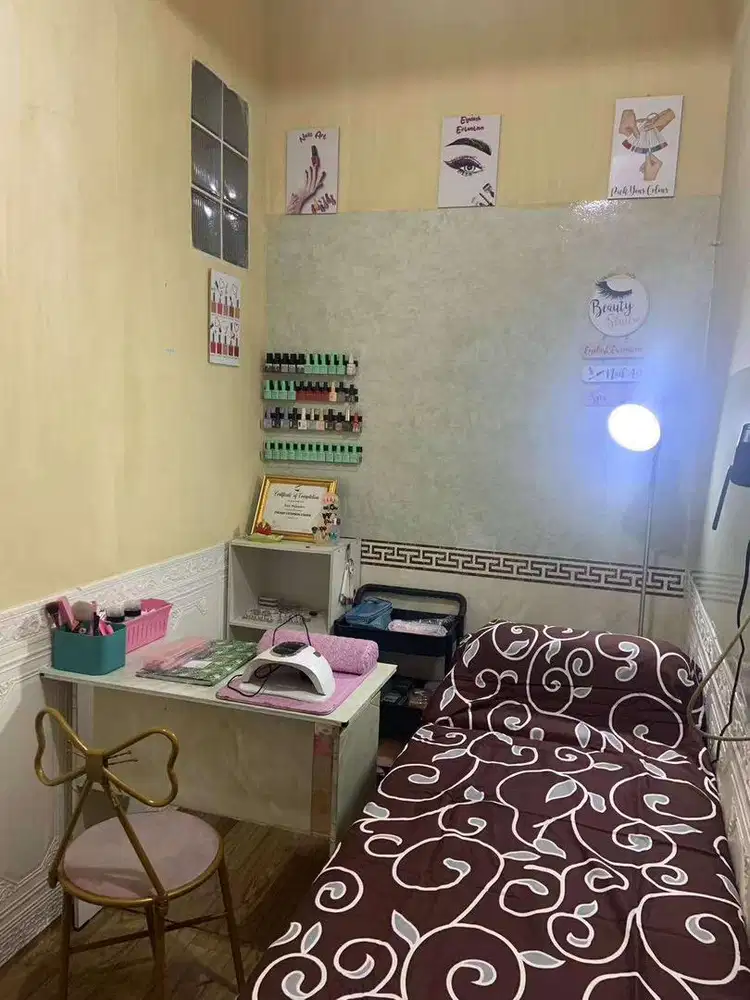 Therapist Spa pengalaman umur 20-30 wanita