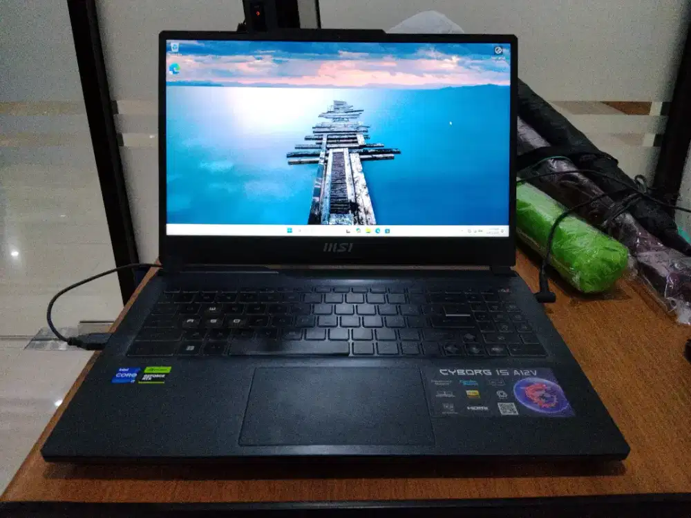 MSI Cyborg 15 A12VF (i7-12650H / RTX 4060 8GB / 16GB DDR5 / 512GB SSD)