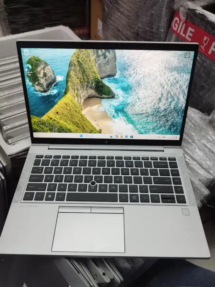 Hp Elitebook 845 Reyzen 7 (5850u)