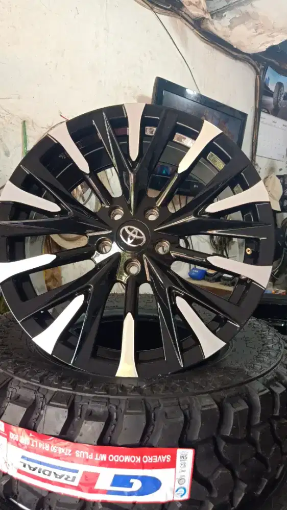 Alphard 18 x8in ET 40