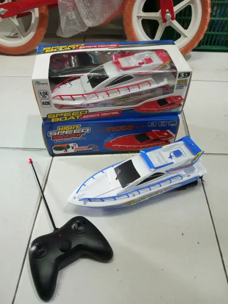 Mainan Anak Remot Control kapal speedboat