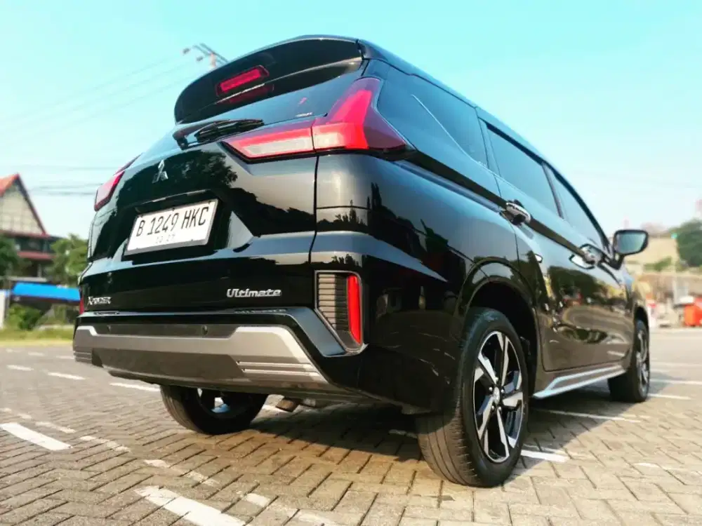 Xpander Ultimate Facelift Matic Hitam
