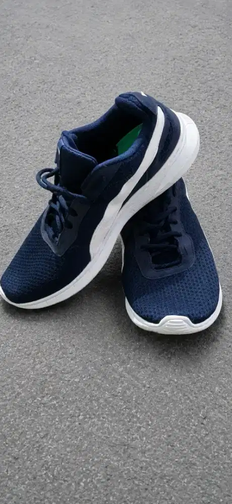 Sepatu running / harian - Puma ST Activate