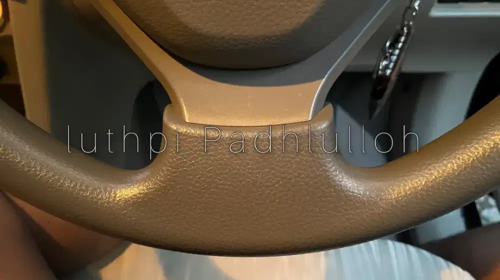 Suzuqi ERTIGA DX Hitam Kilometer Rendah
