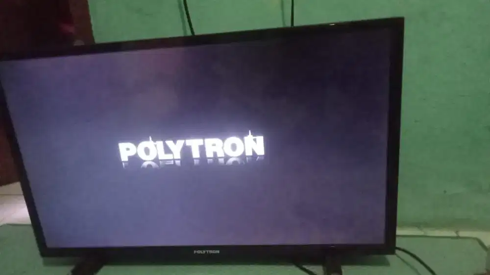 Tv LED Polytron 32in siaran Analog normal