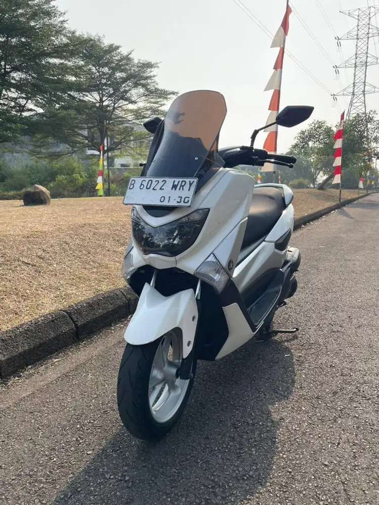 Nmax 2017 non ABS super terawat. Khusus pemakai. Pajak panjang