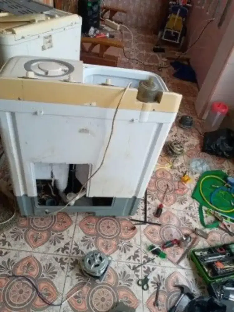 Jasa service, pompa air, mesin cuci, kulkas, flizer box, sokis