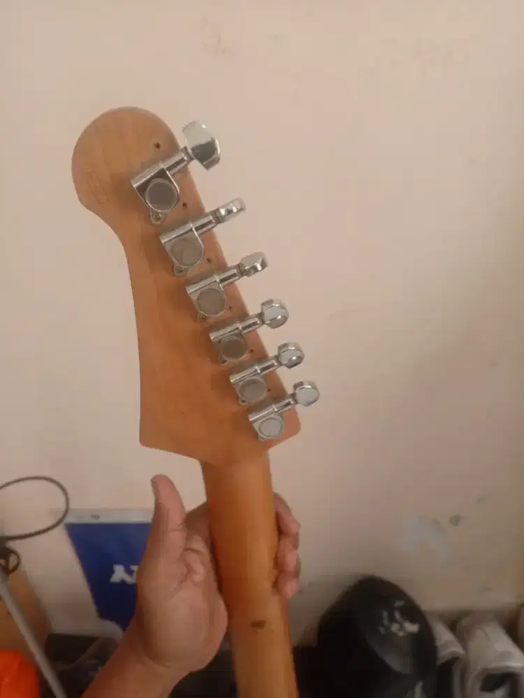 Jual gitar listrik Pacifica 012