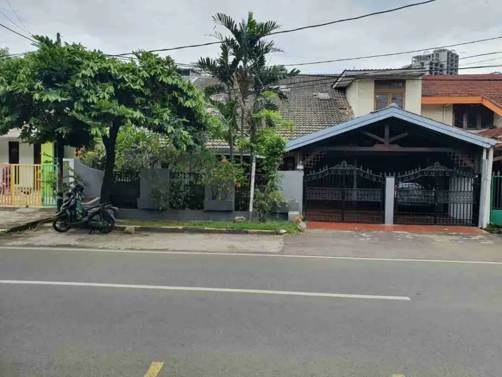 Di Jual Rumah 2 Lantai, Bebas Banjir, Lokasi Strategis, di Cempaka Putih Tengah, Jakarta Pusat