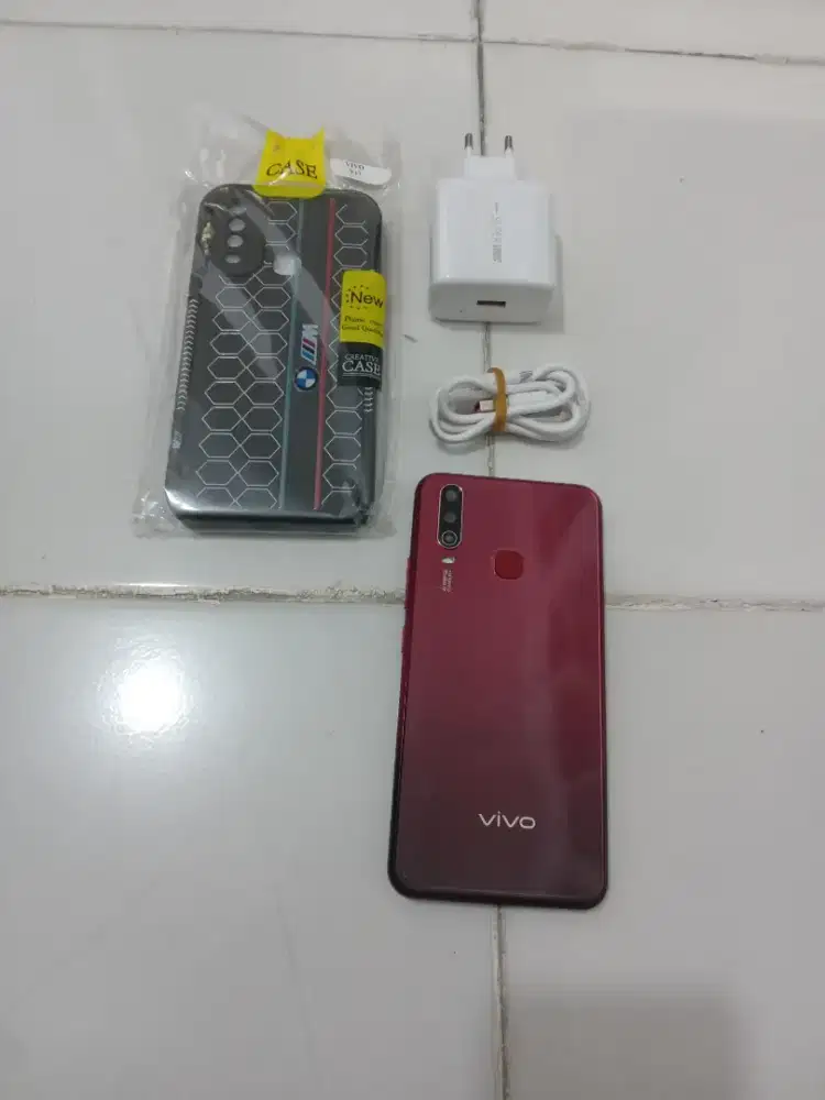 VIVO Y17 Ram 8GB warna merah