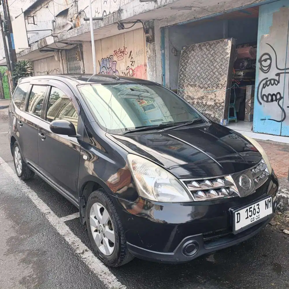 Nissan Grand livina 2010 Bensin