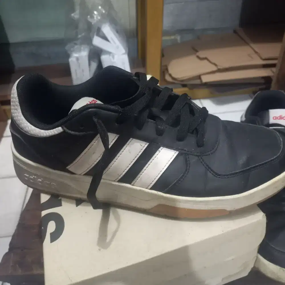 Sepatu adidas ori masih mulus