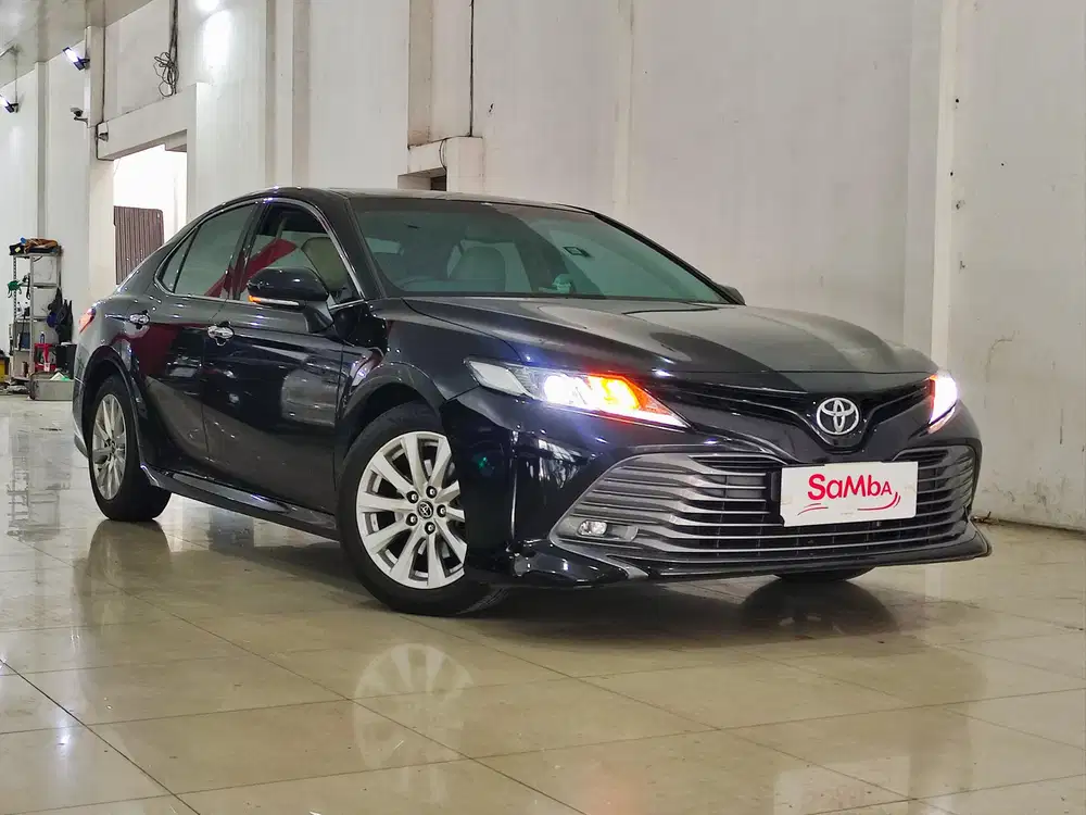 Toyota Camry V 2.4 AT 2019 Low KM